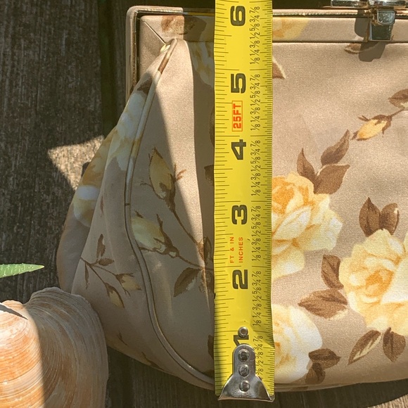 🌺Beautiful small yellow and cream floral tote 🌺 - Picture 3 of 7